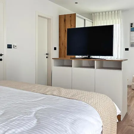 Pet Friendly In Porec